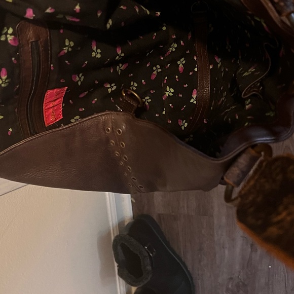 Betsy Johnson Brown Hobo. Black flowered interior - Picture 2 of 4